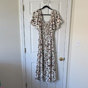RARE! Ivy City Co Floral Midi Dress Carolina